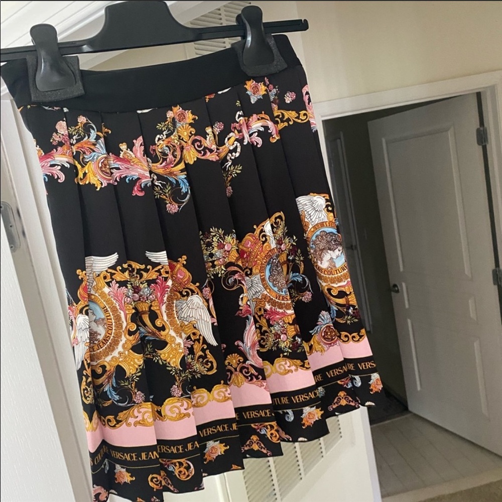 Versace skirt never been worn